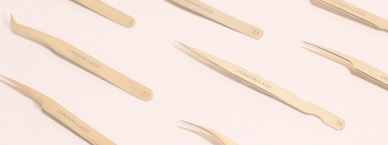 How to Isolate Eyelashes During a Lash Extensions Treatment Blog Banner