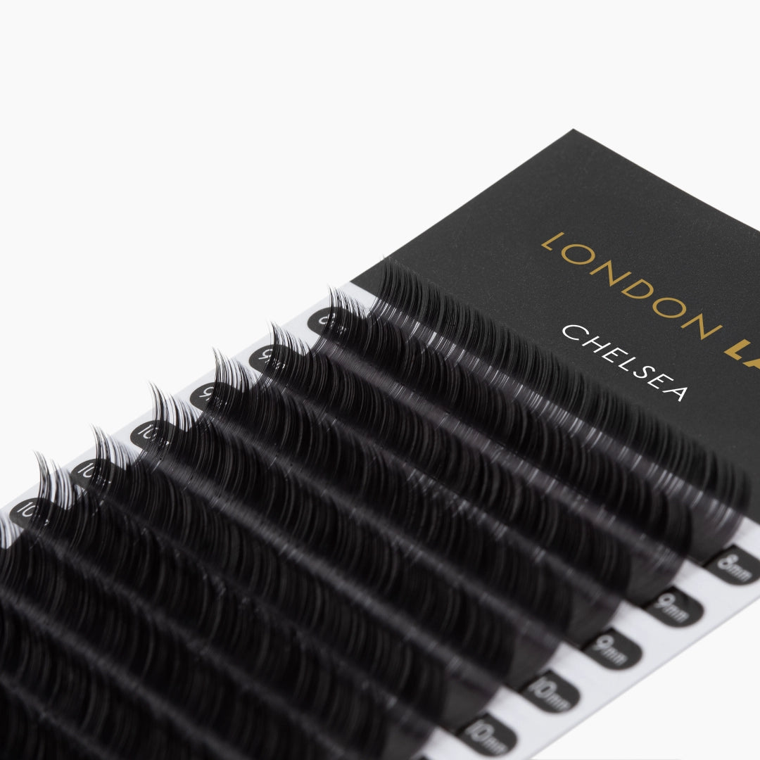 Chelsea Lashes - volume lash extensions, volume lashes, the best volume lashes, the best russian lashes, eyelash extensions, the best lash extensions, the best eyelash extensions, hybrid lashes, russian lashes, eyelash extensions, classic lashes