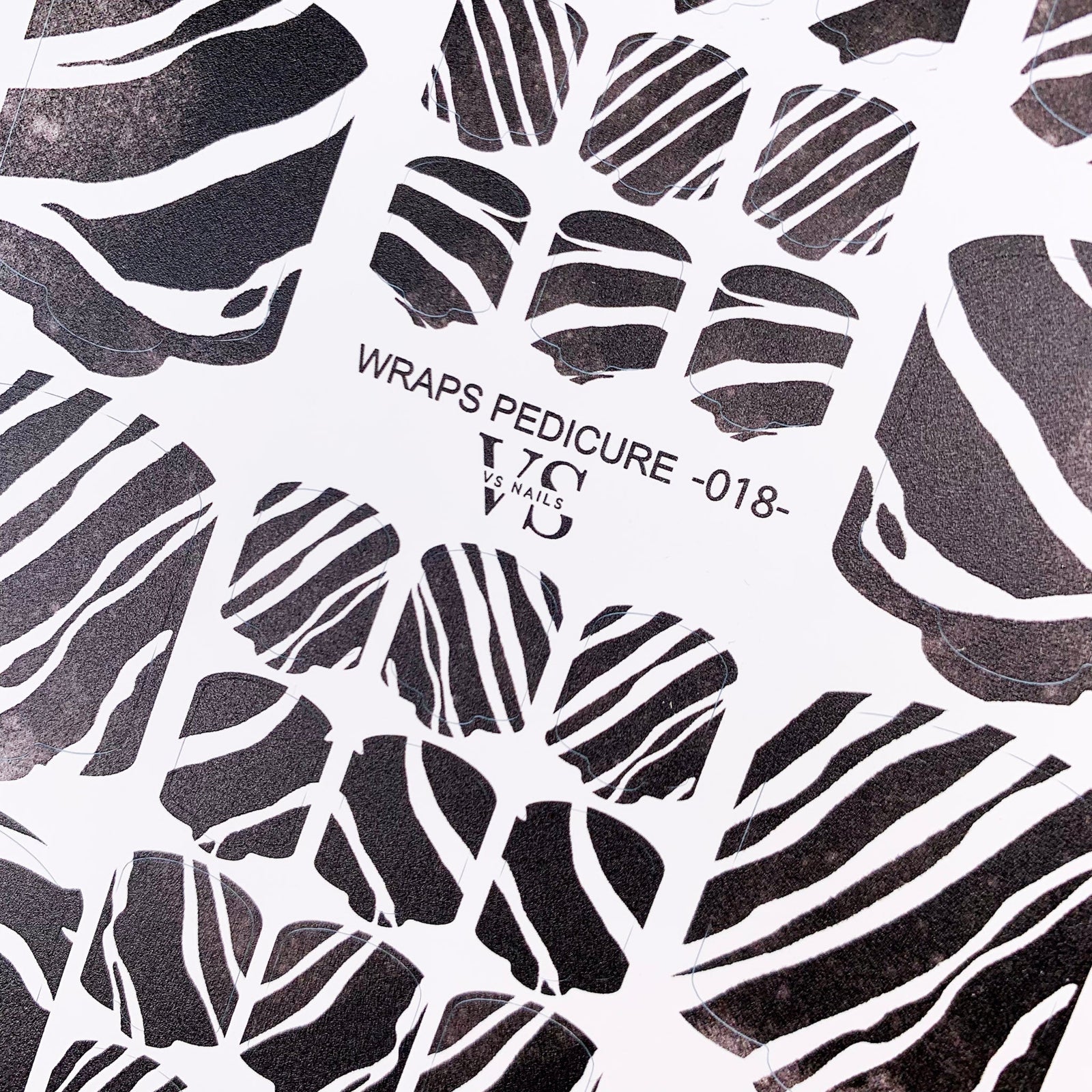 VS pedicure wraps 018 nail wraps from the brand for nail polisher in UK Miss Dolla.