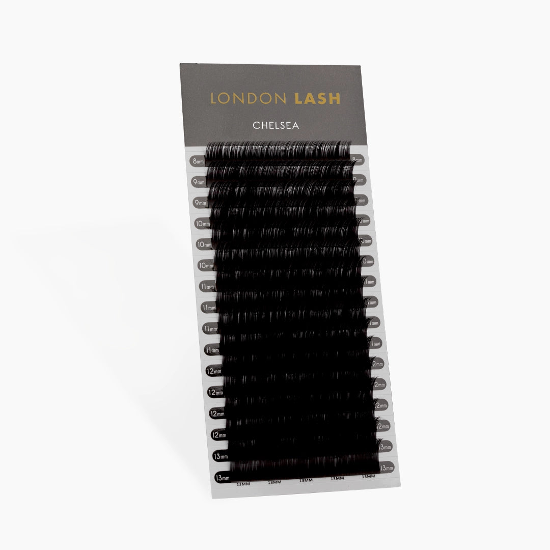 London Lash Chelsea 0.04 strip of lashes on a white background