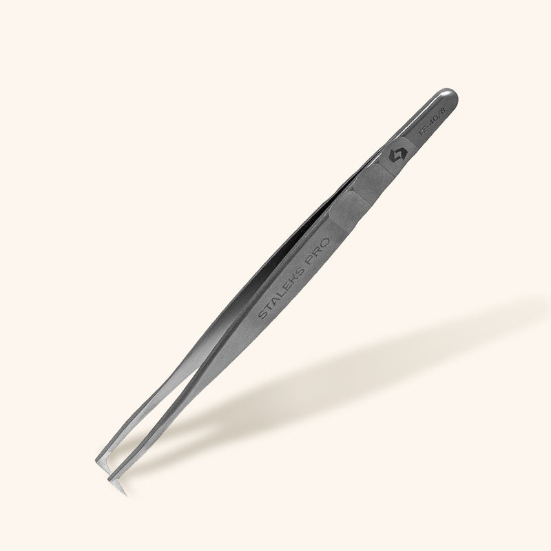 Close-up of Boot Tip Volume Eyelash Extensions Tweezers 