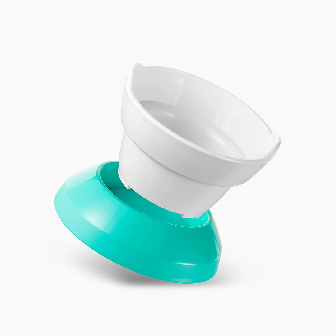 InLei collapsible white and turquoise bowl on a white background