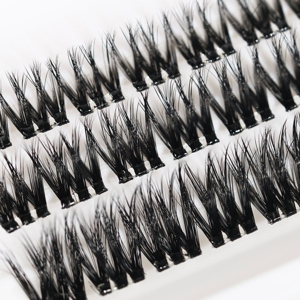 London Lash Pre-Glued Cluster Lashes - Mirela
