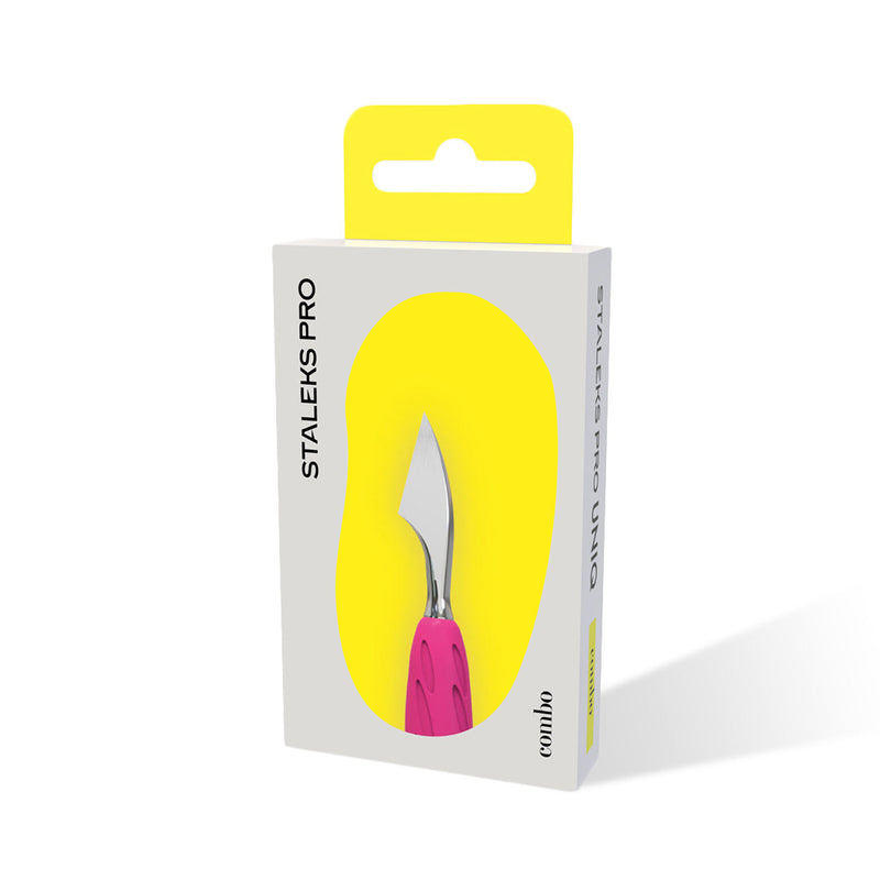 Staleks UNIQ Cleaner tip inside its packaging