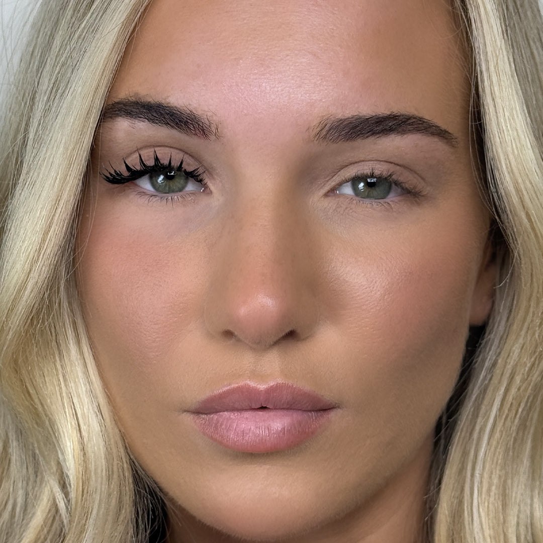 Гель для укладки ресниц 2-в-1